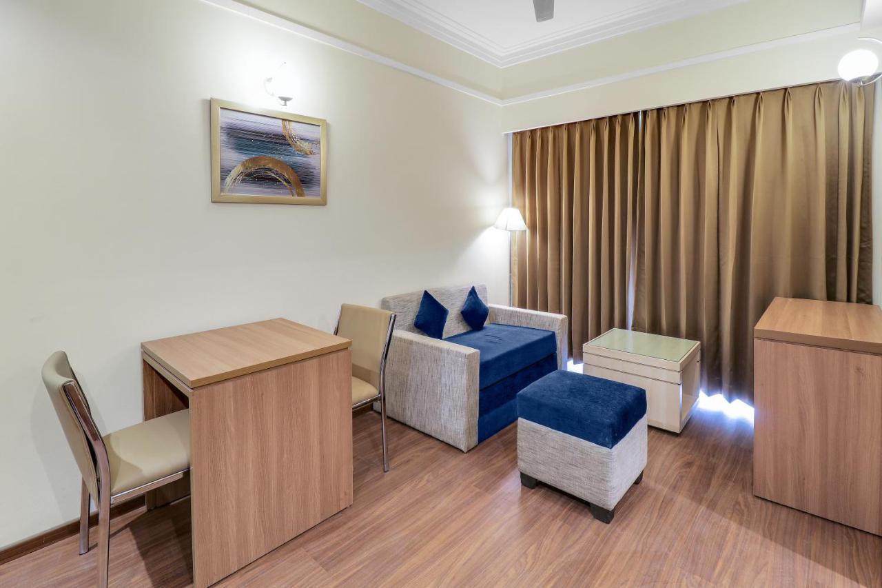 Starlit Suites Newtown Calcutta Extérieur photo