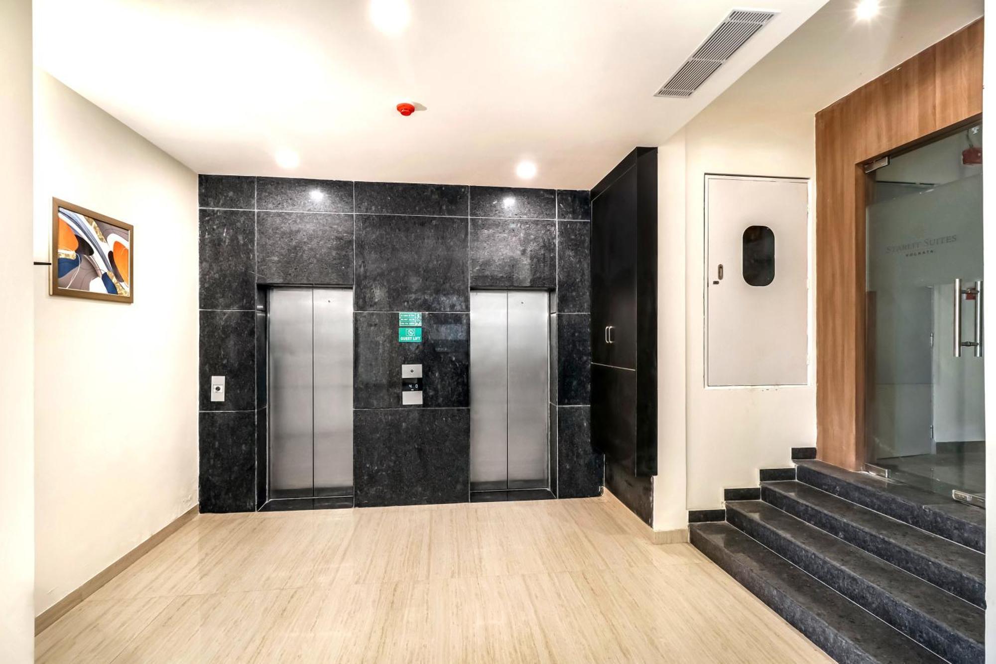 Starlit Suites Newtown Calcutta Extérieur photo