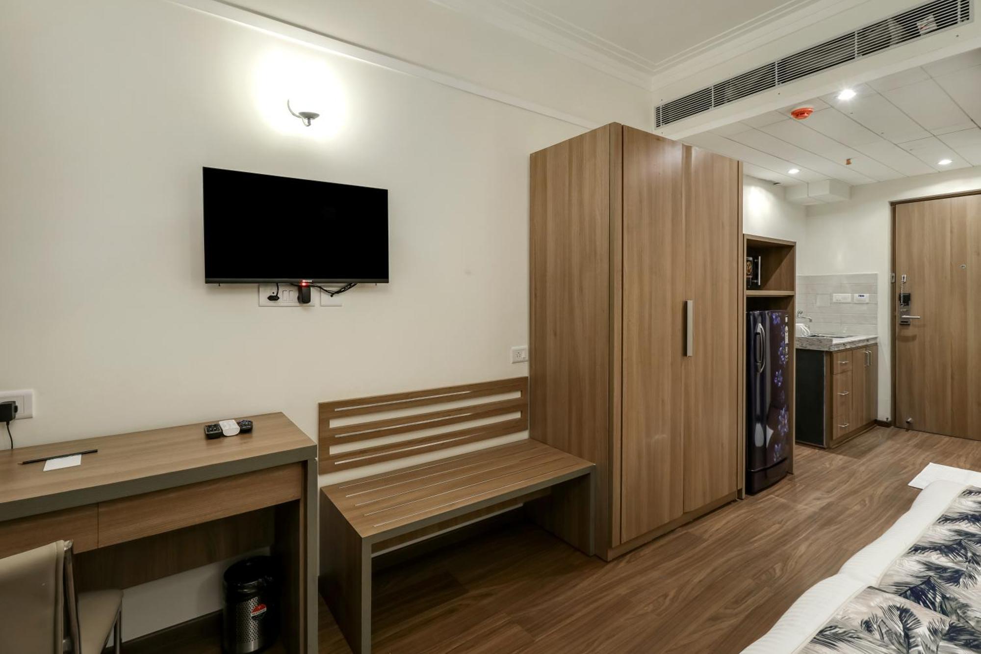 Starlit Suites Newtown Calcutta Extérieur photo