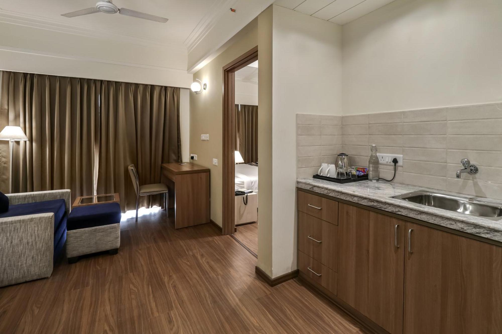 Starlit Suites Newtown Calcutta Extérieur photo